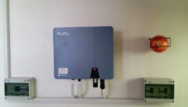 Solar charge controller